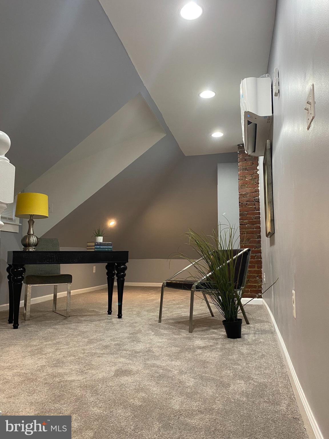 LAURAVILLE HISTORIC DISTRICT - Residential