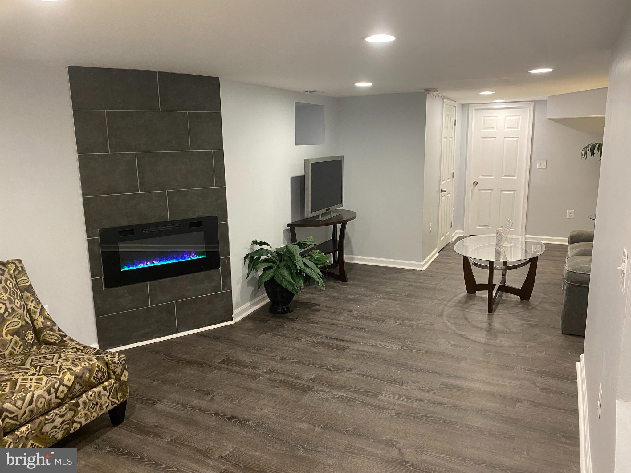 LAURAVILLE HISTORIC DISTRICT - Residential