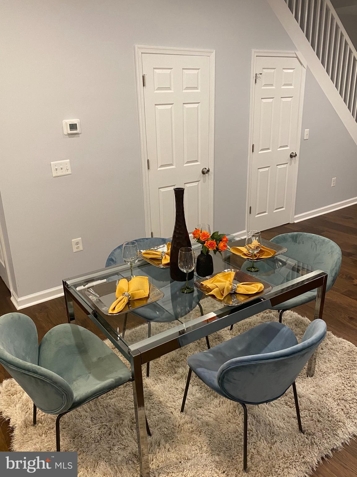 LAURAVILLE HISTORIC DISTRICT - Residential