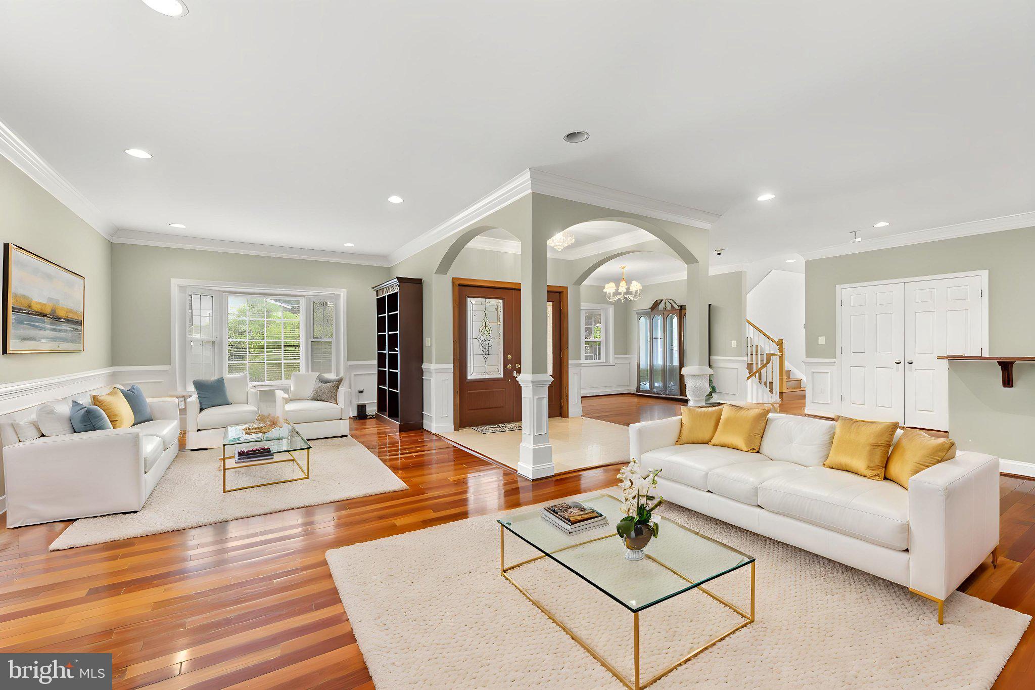 33 DONELSON STREET