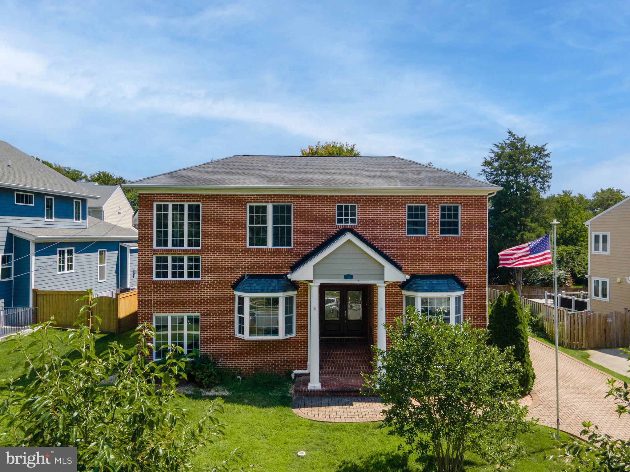 33 DONELSON STREET