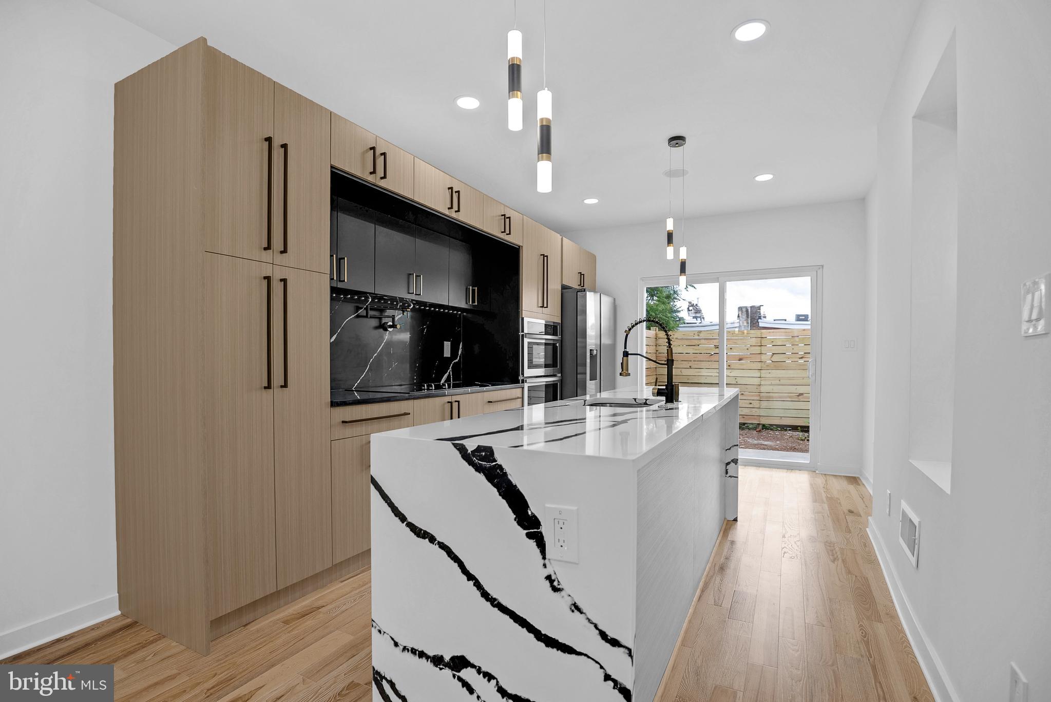 ART MUSEUM AREA - Residential