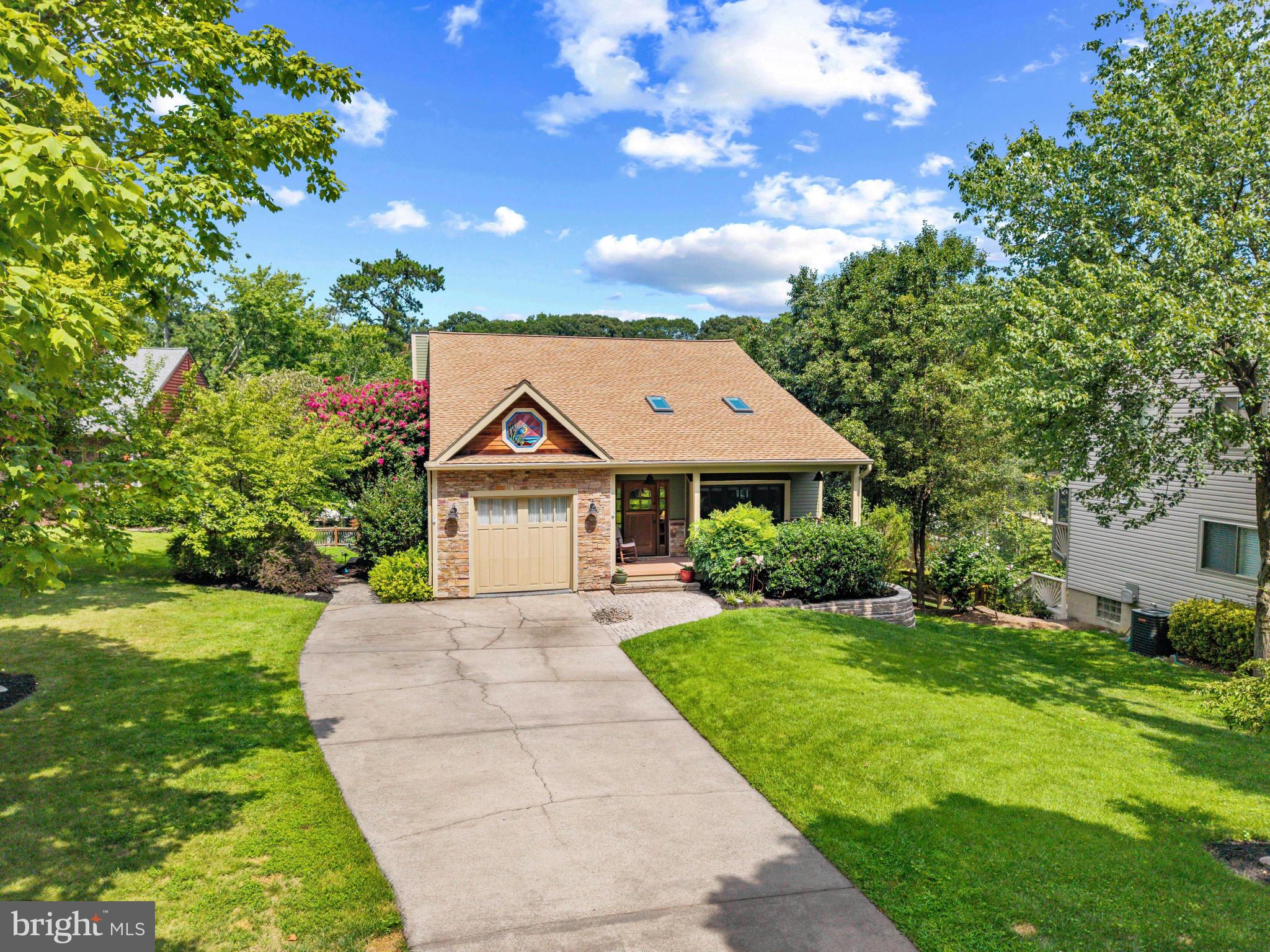 274 CAPOTE COURT W