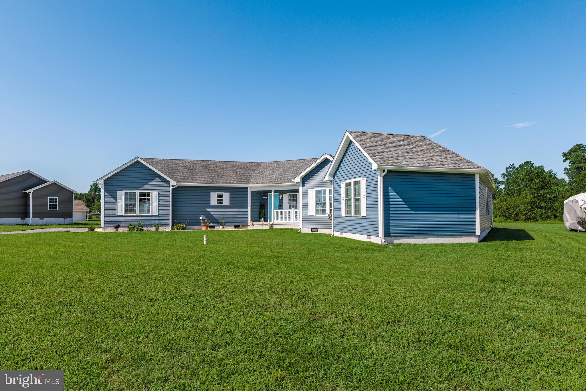 7539 BROAD CREEK CIRCLE