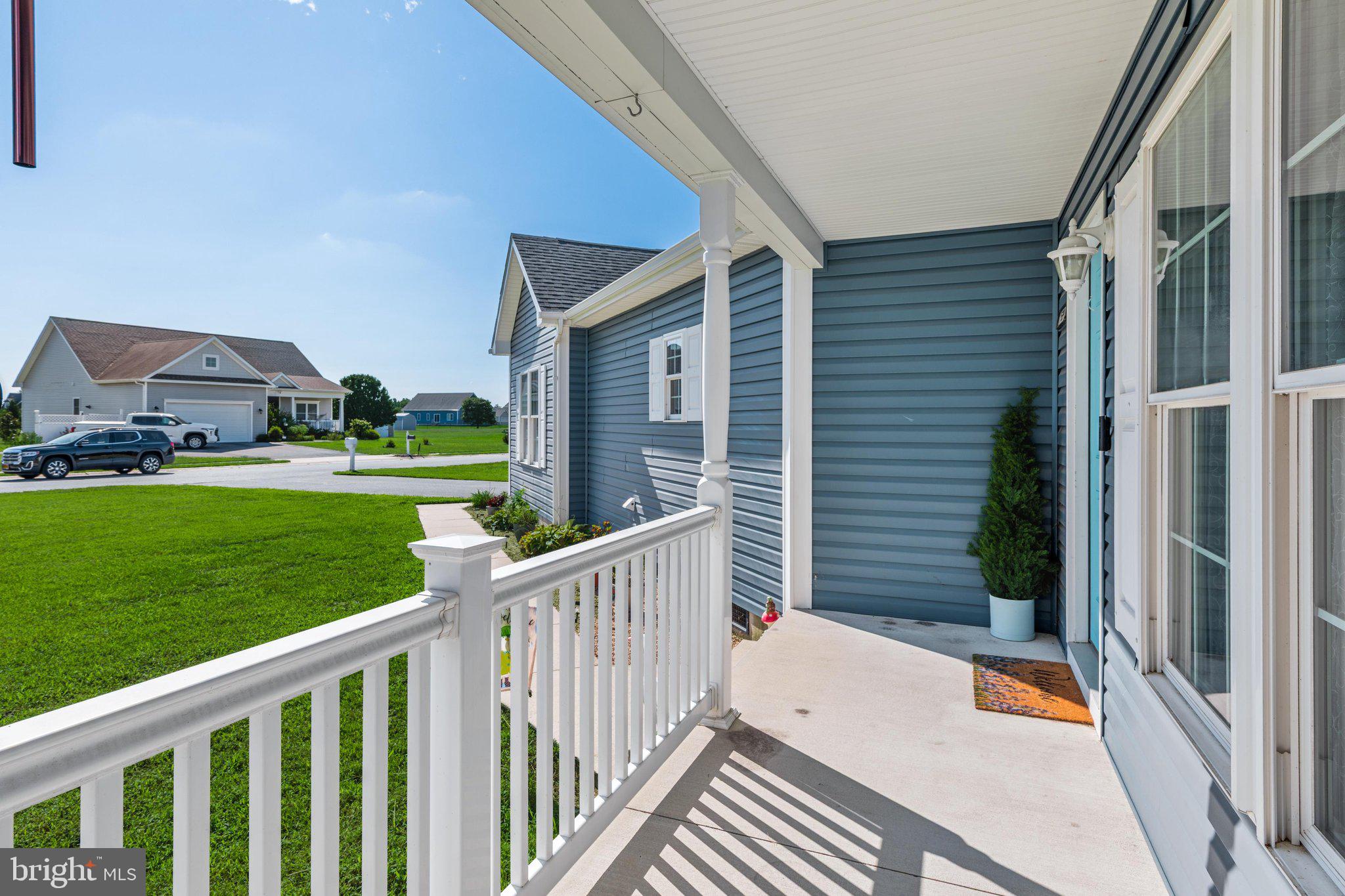 7539 BROAD CREEK CIRCLE
