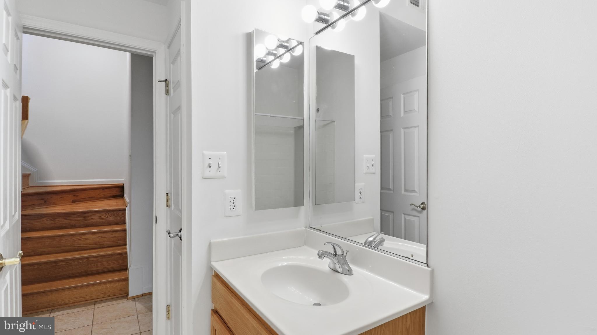 KING FARM IRVINGTON - Residential Lease