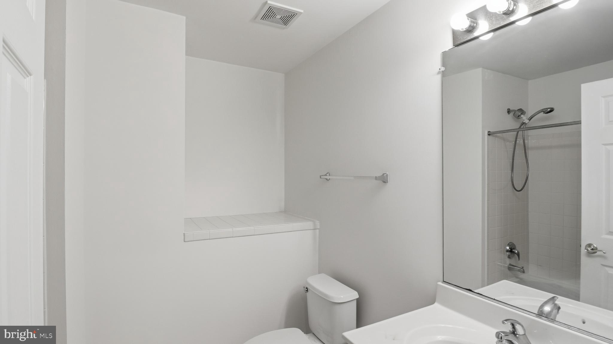 KING FARM IRVINGTON - Residential Lease