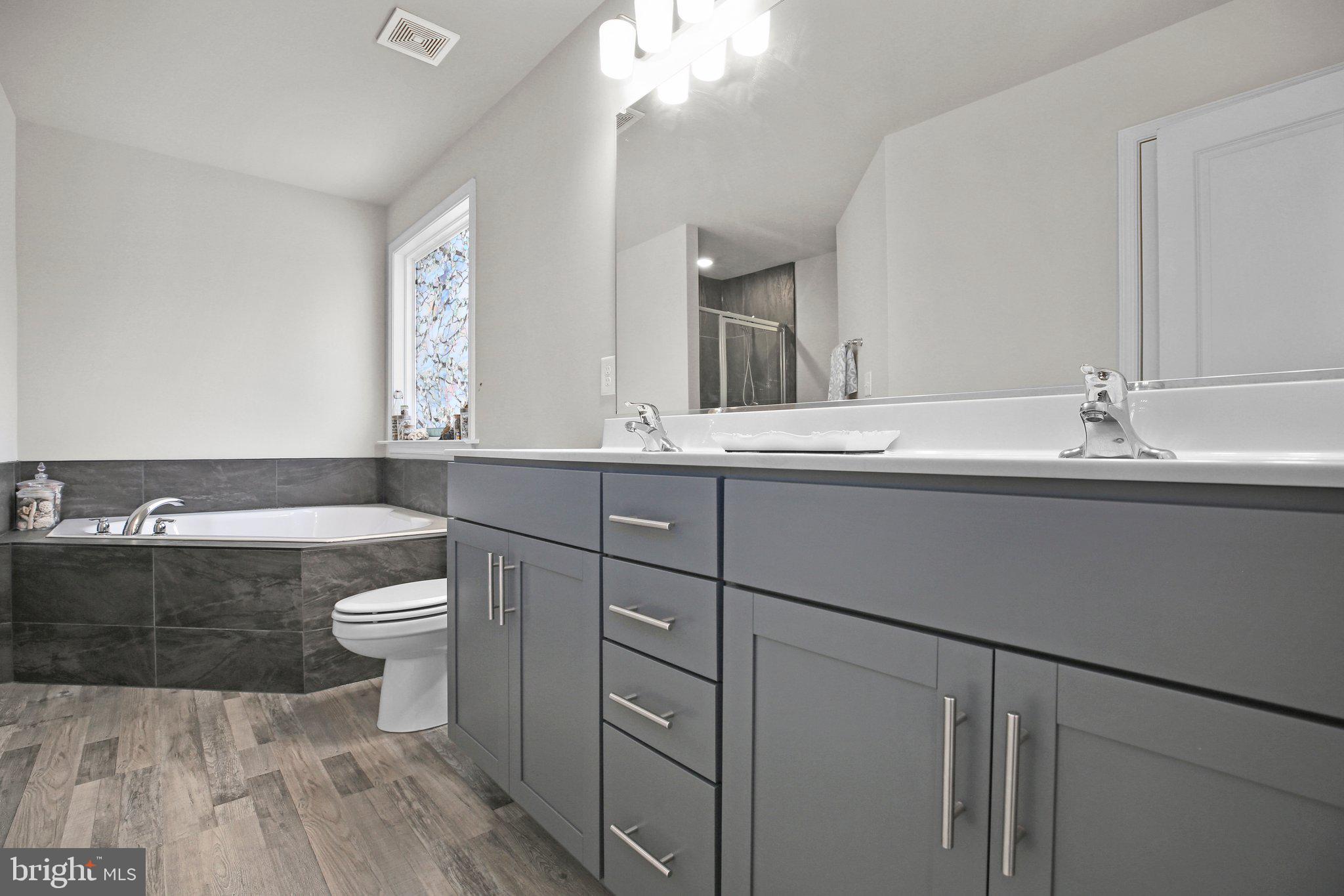 WESTMORELAND SHORES - Residential