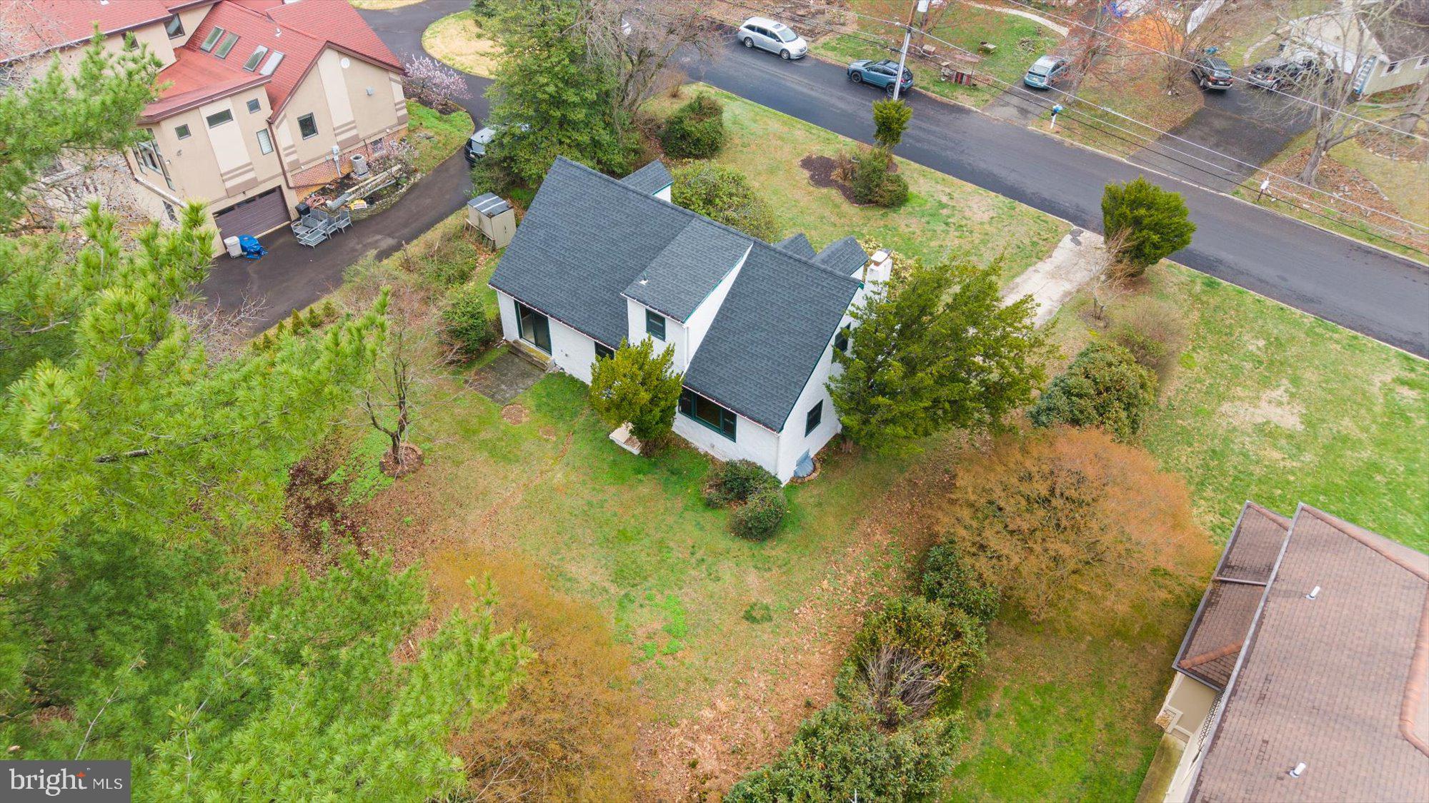 HUNTINGDON VALLEY - Residential