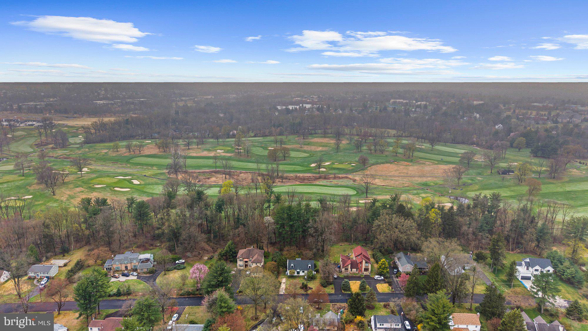 HUNTINGDON VALLEY - Residential