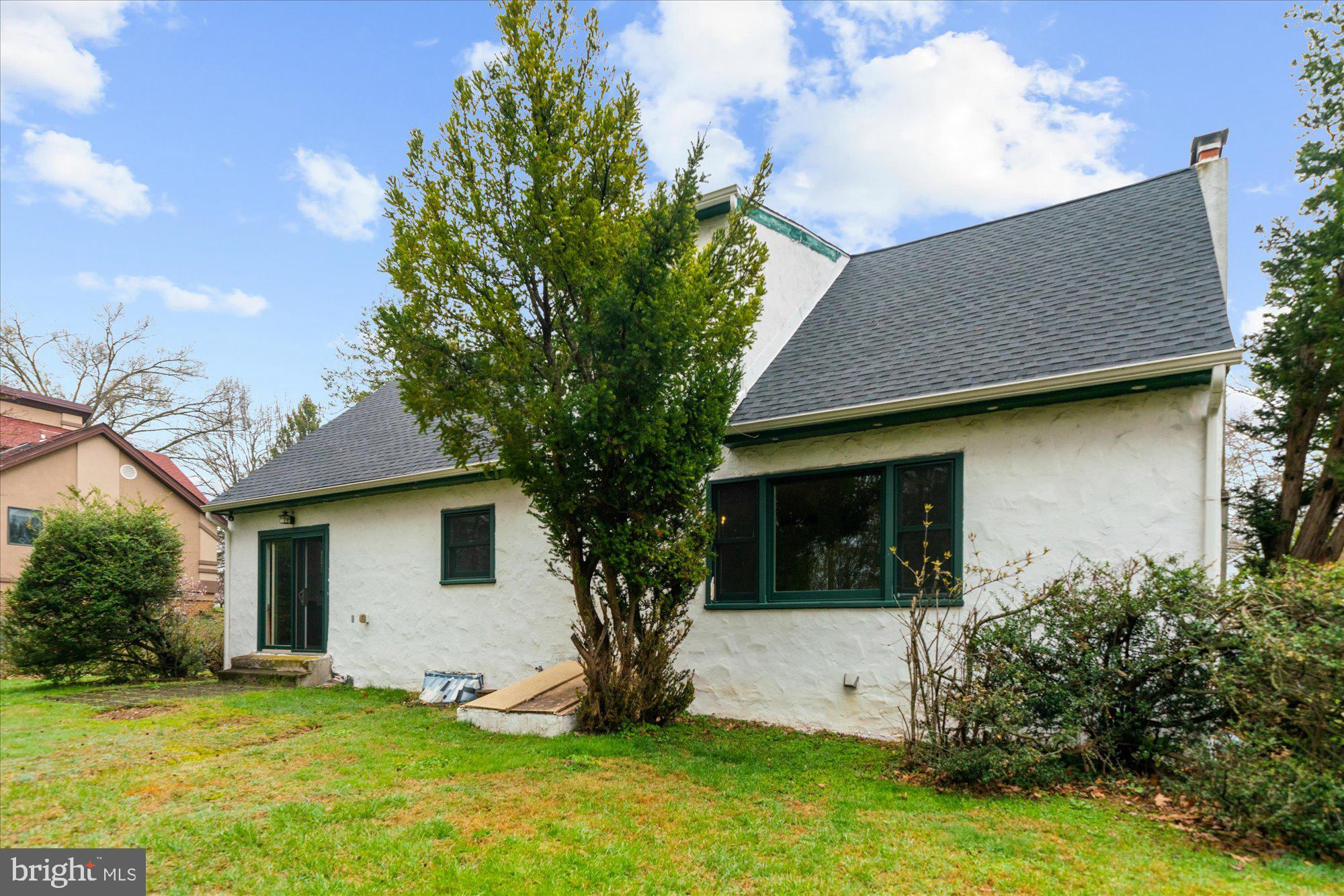 HUNTINGDON VALLEY - Residential