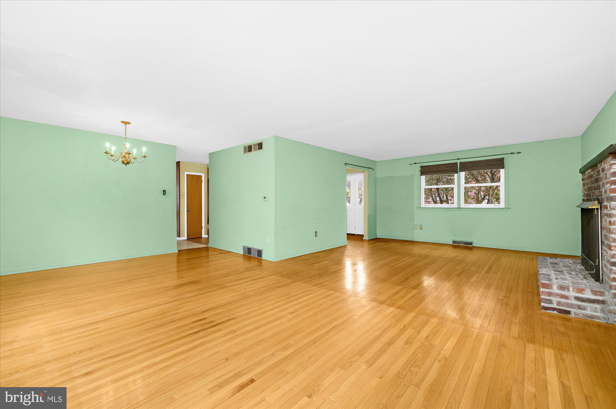 HUNTINGDON VALLEY - Residential