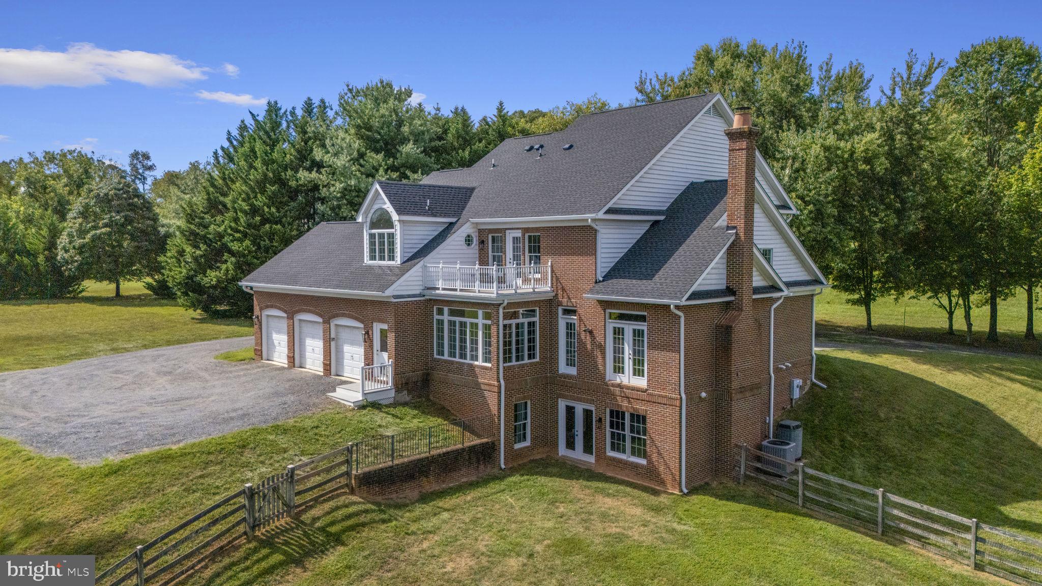 BUCK LODGE - Residential