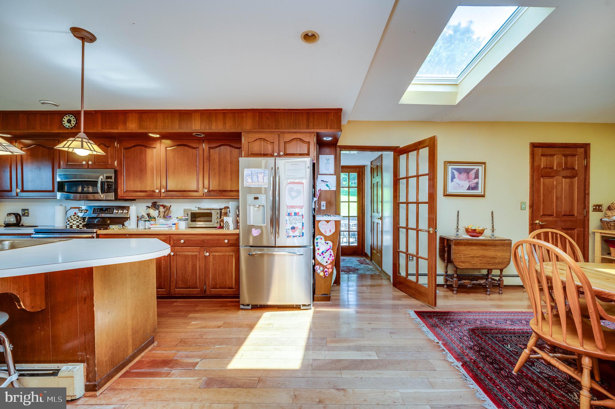 MONTROSE MANOR - Residential