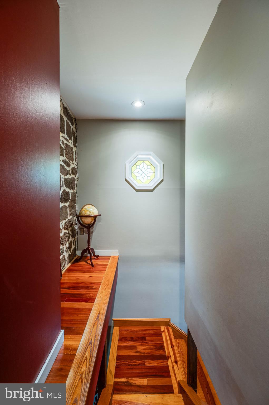 MONTROSE MANOR - Residential