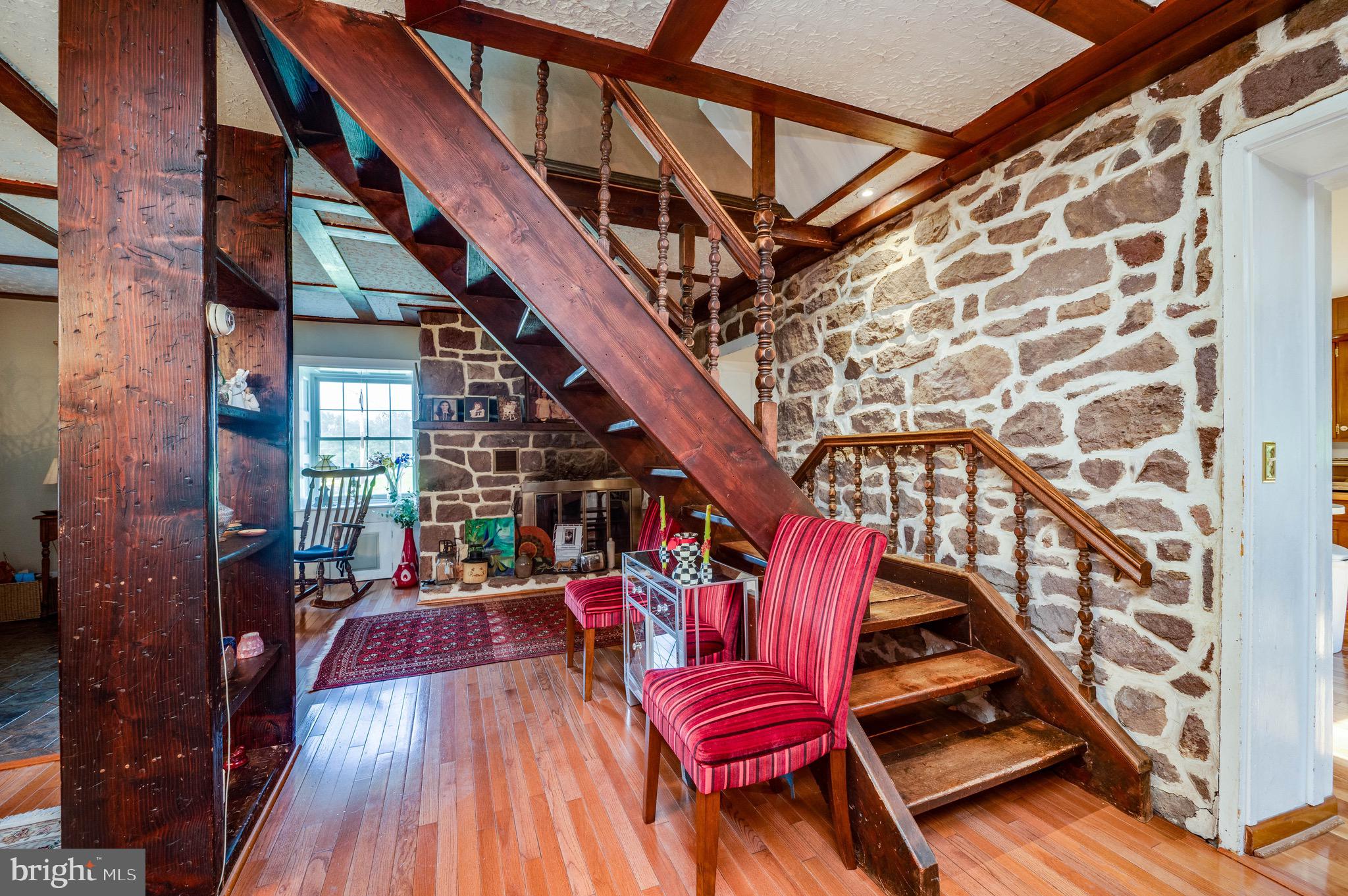 MONTROSE MANOR - Residential