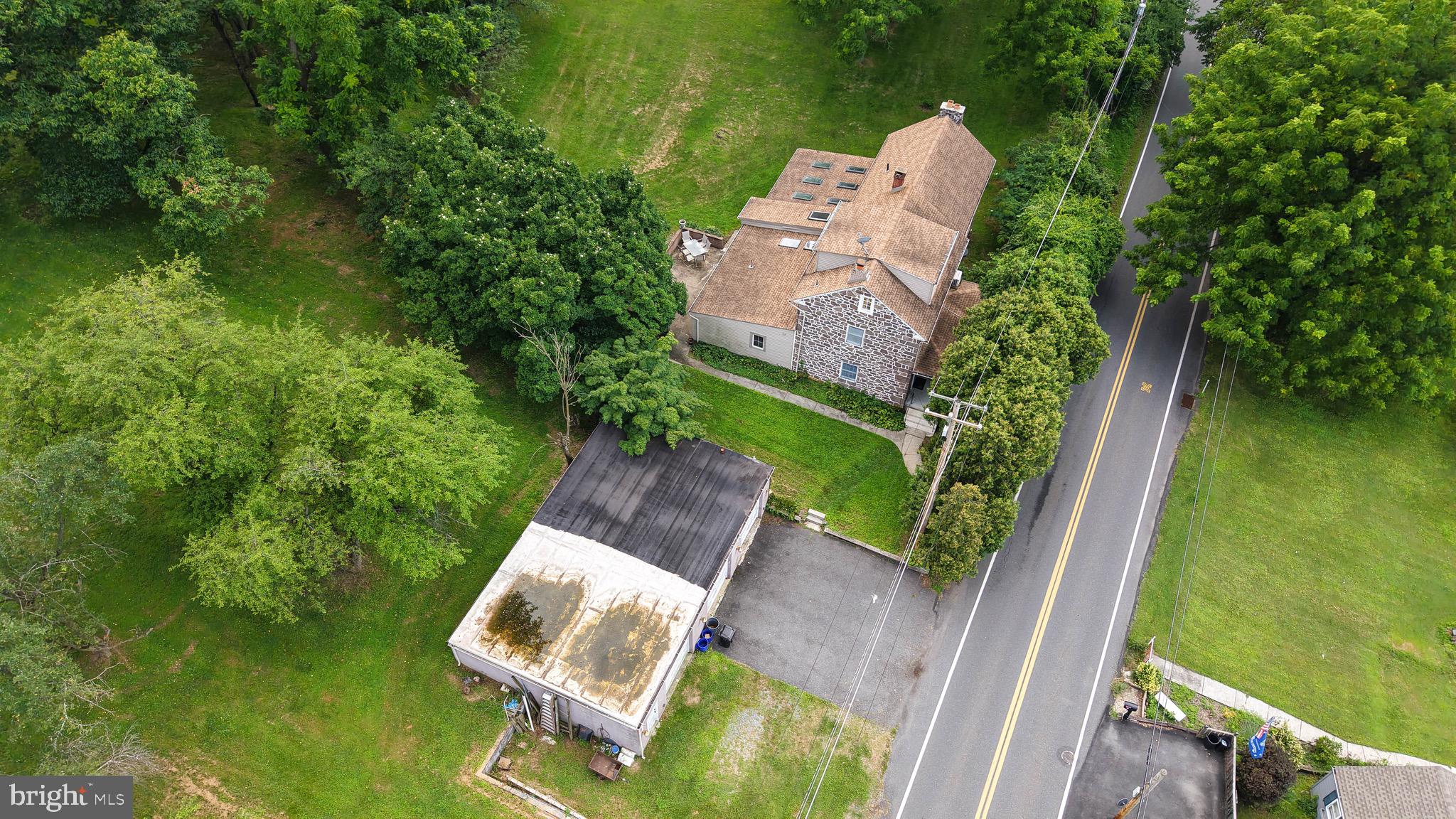 MONTROSE MANOR - Residential