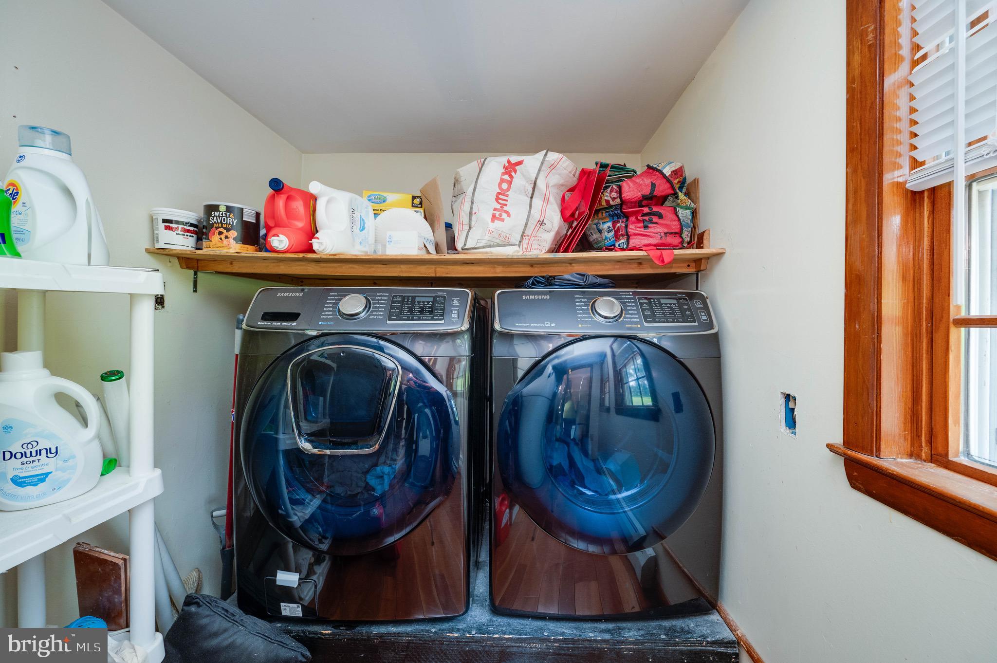 MONTROSE MANOR - Residential