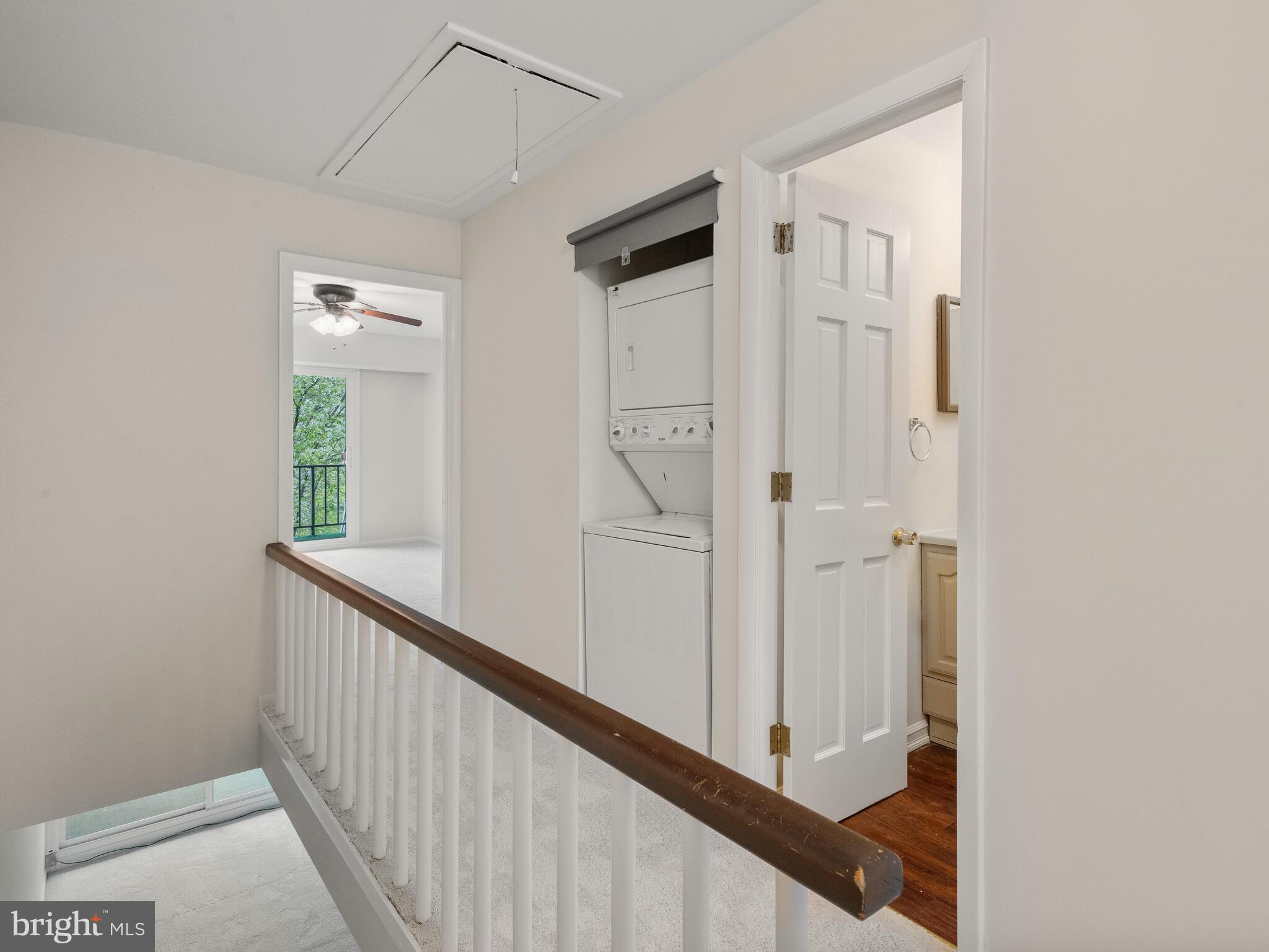 SUMMIT HOUSE - Residential