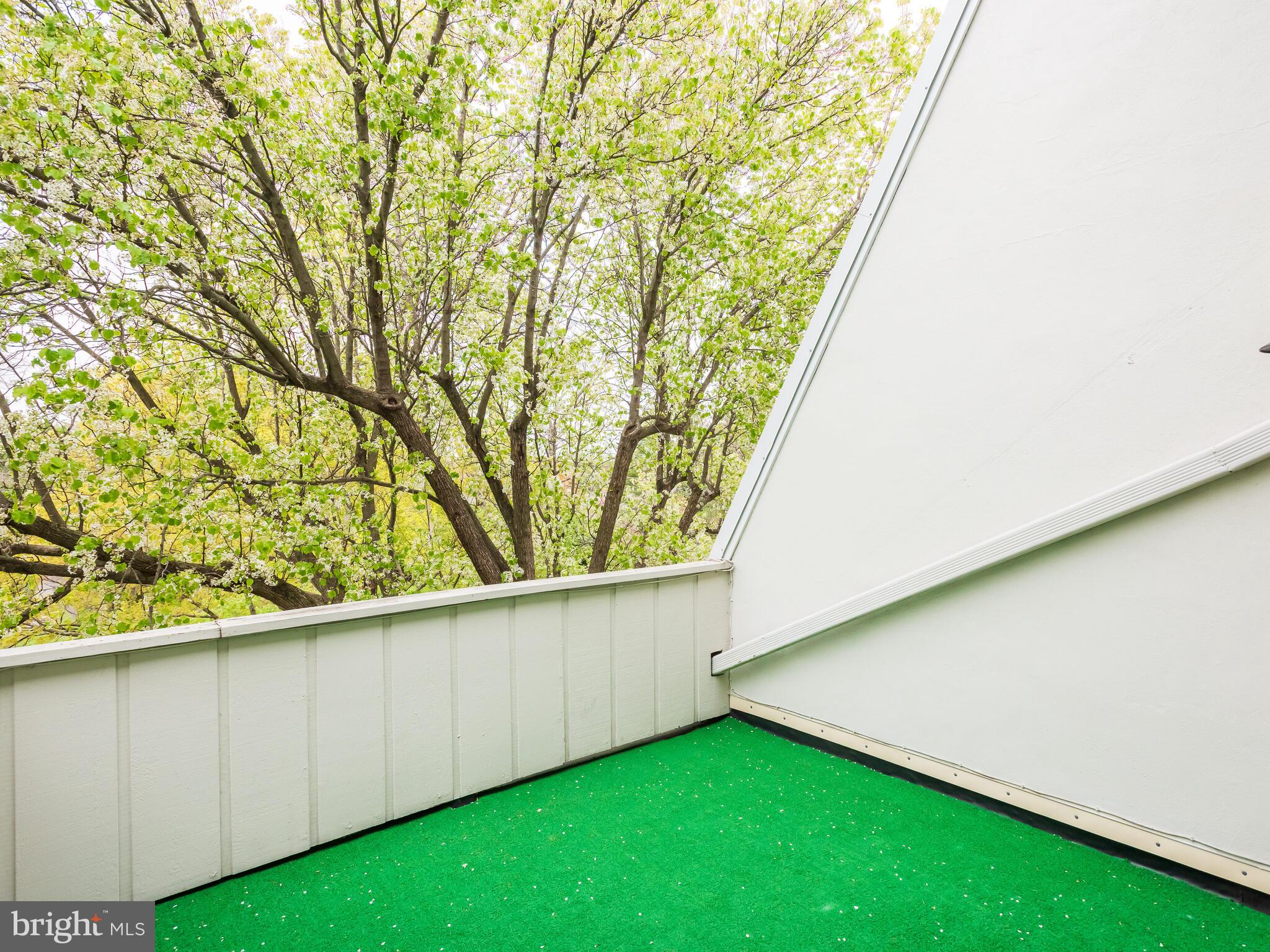 SUMMIT HOUSE - Residential