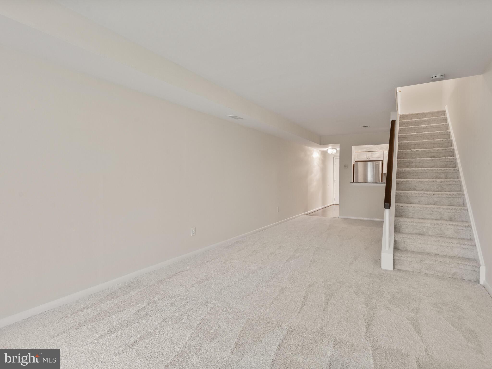 SUMMIT HOUSE - Residential