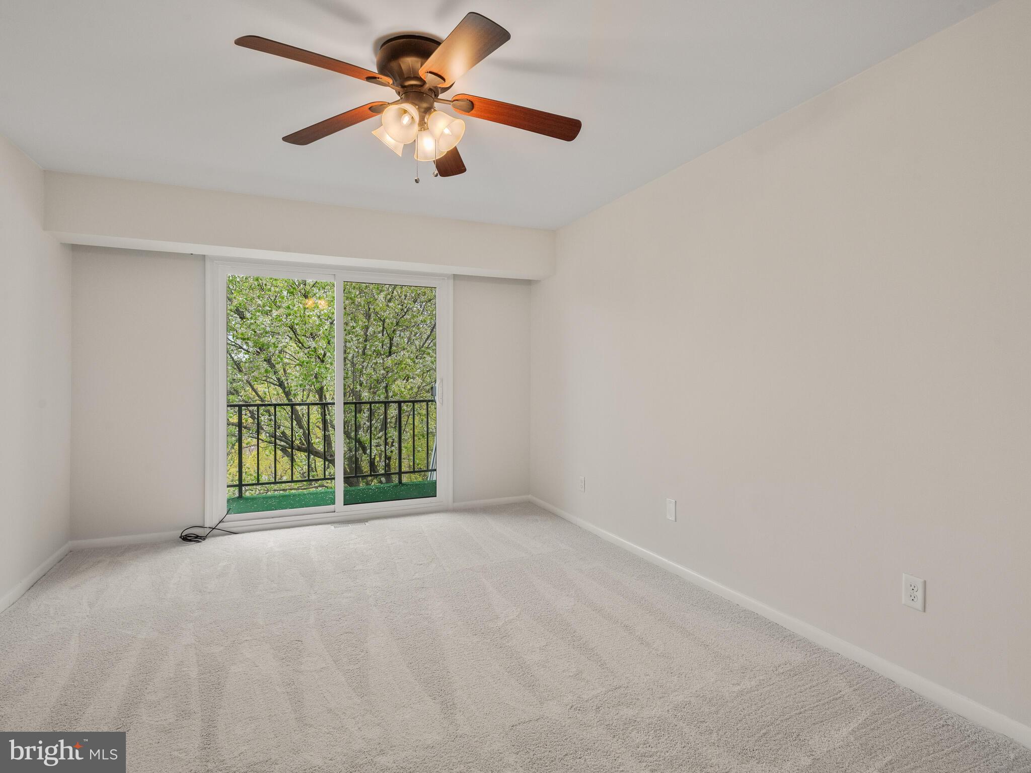 SUMMIT HOUSE - Residential