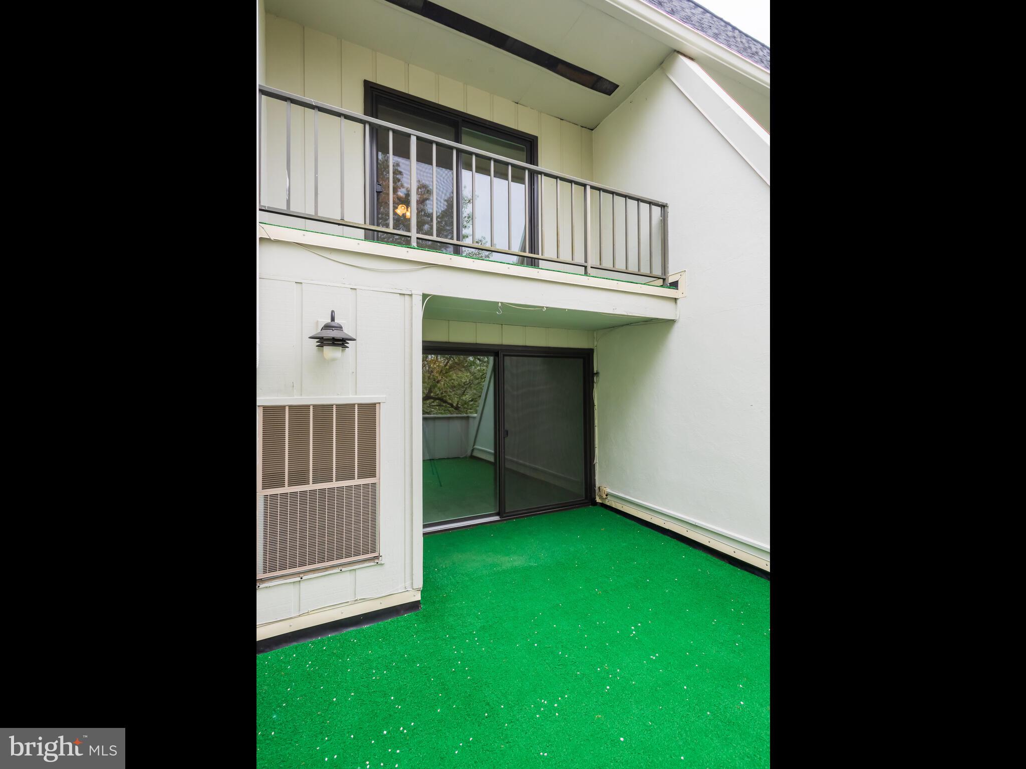 SUMMIT HOUSE - Residential