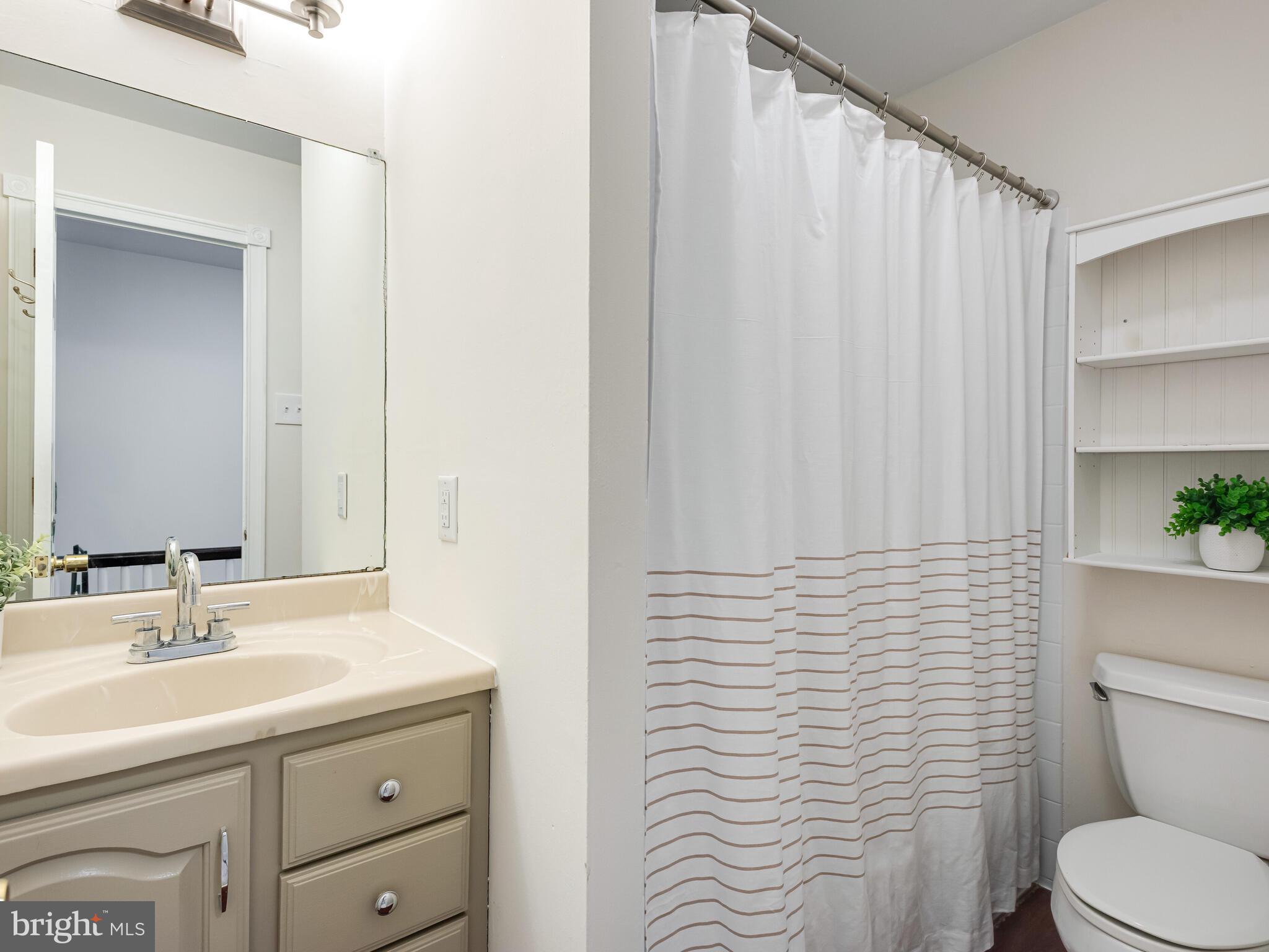 SUMMIT HOUSE - Residential