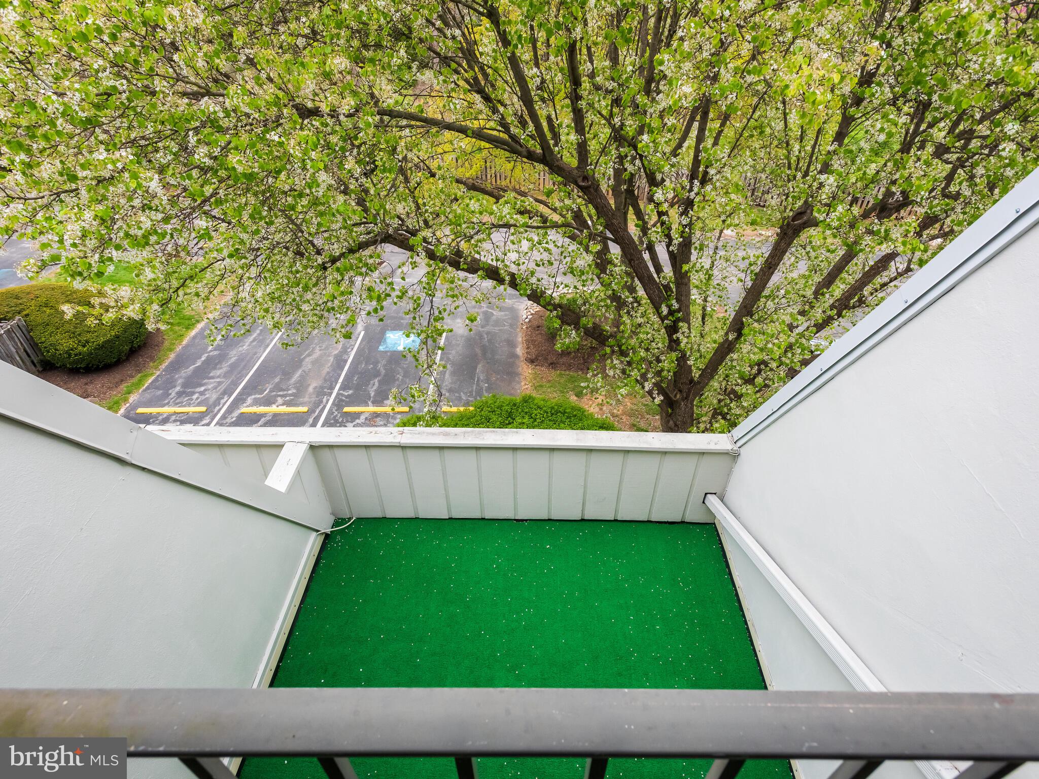 SUMMIT HOUSE - Residential