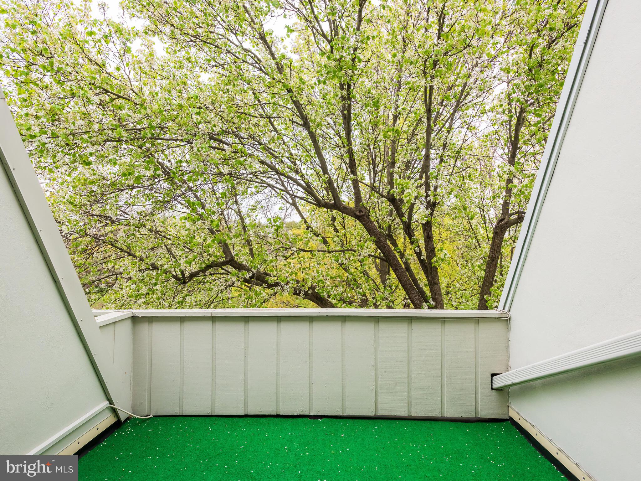 SUMMIT HOUSE - Residential