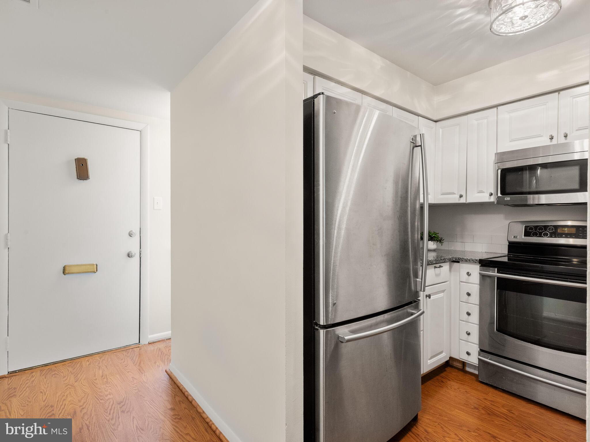 SUMMIT HOUSE - Residential