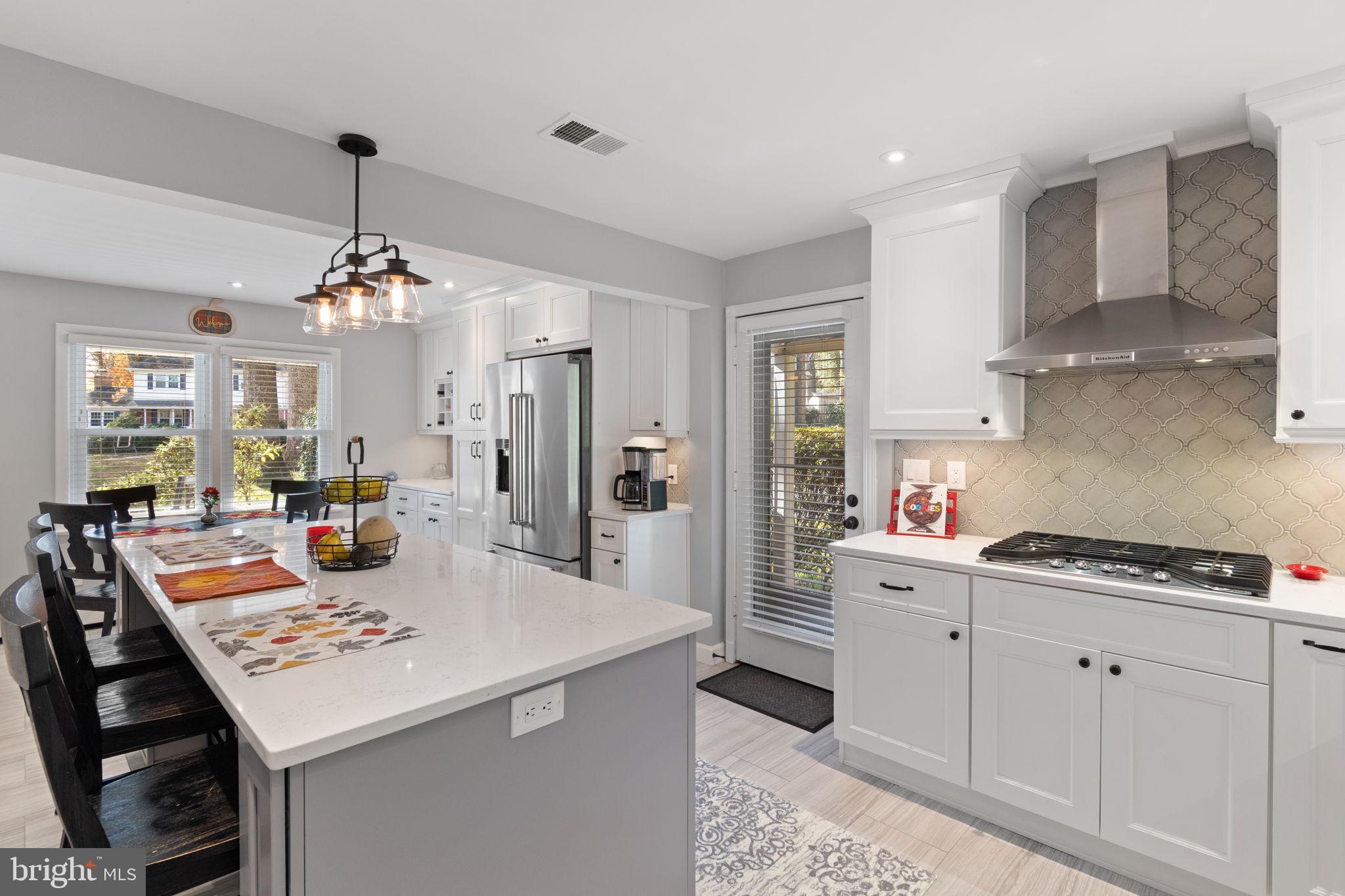 FAIRFAX ACRES - Residential