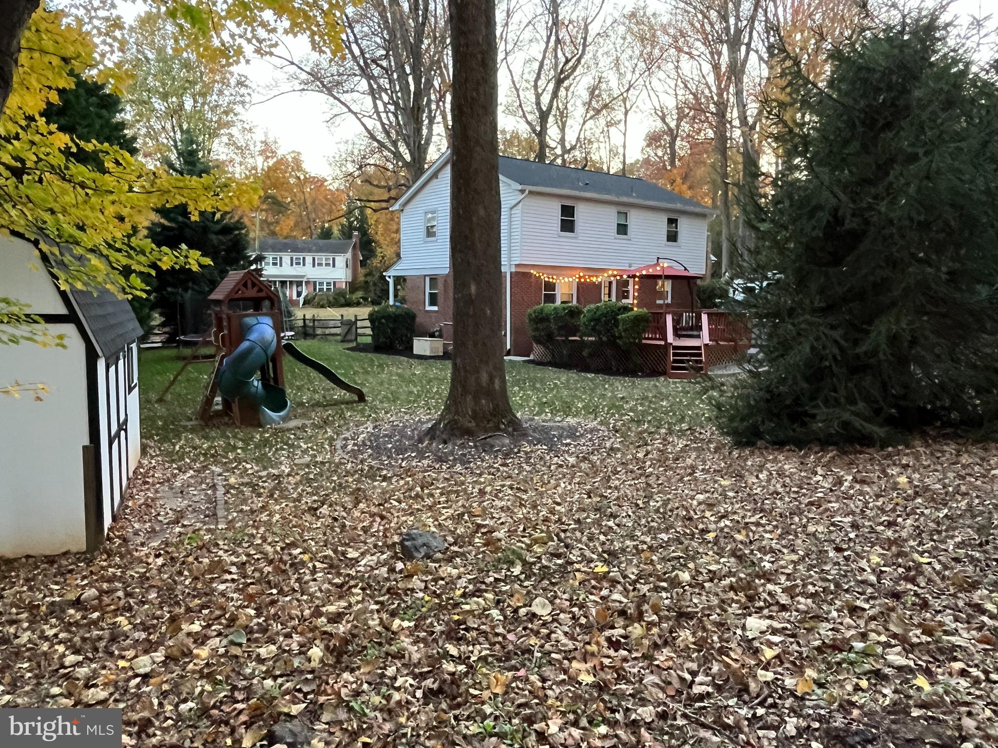 FAIRFAX ACRES - Residential