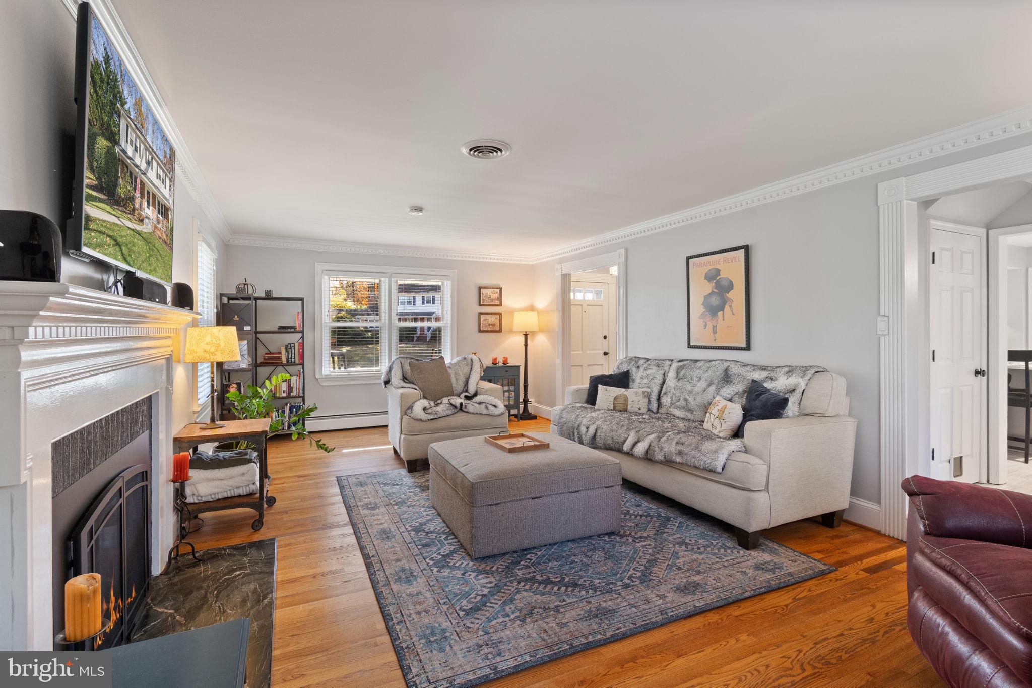 FAIRFAX ACRES - Residential