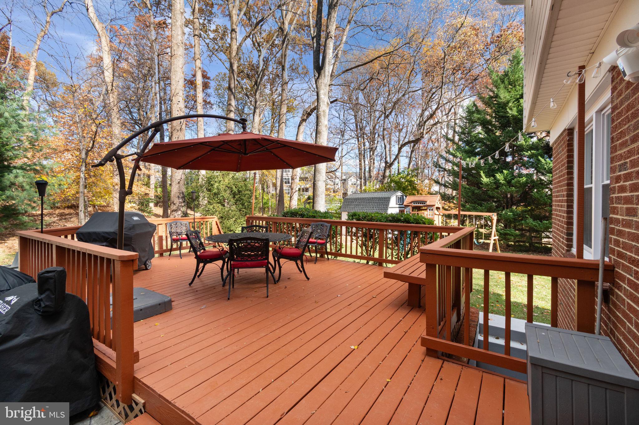 FAIRFAX ACRES - Residential