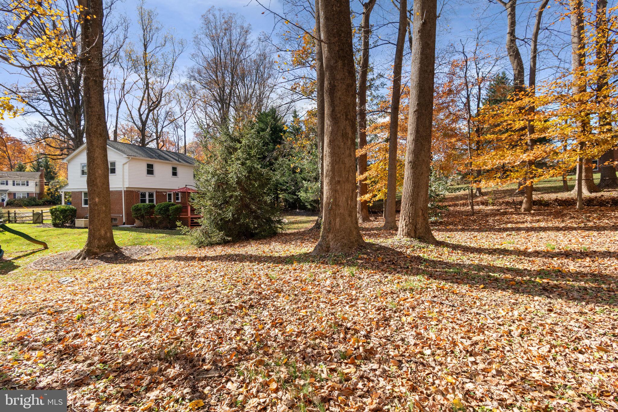 FAIRFAX ACRES - Residential