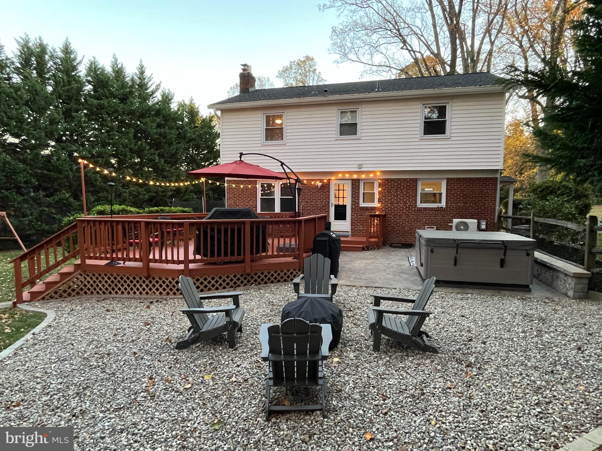 FAIRFAX ACRES - Residential