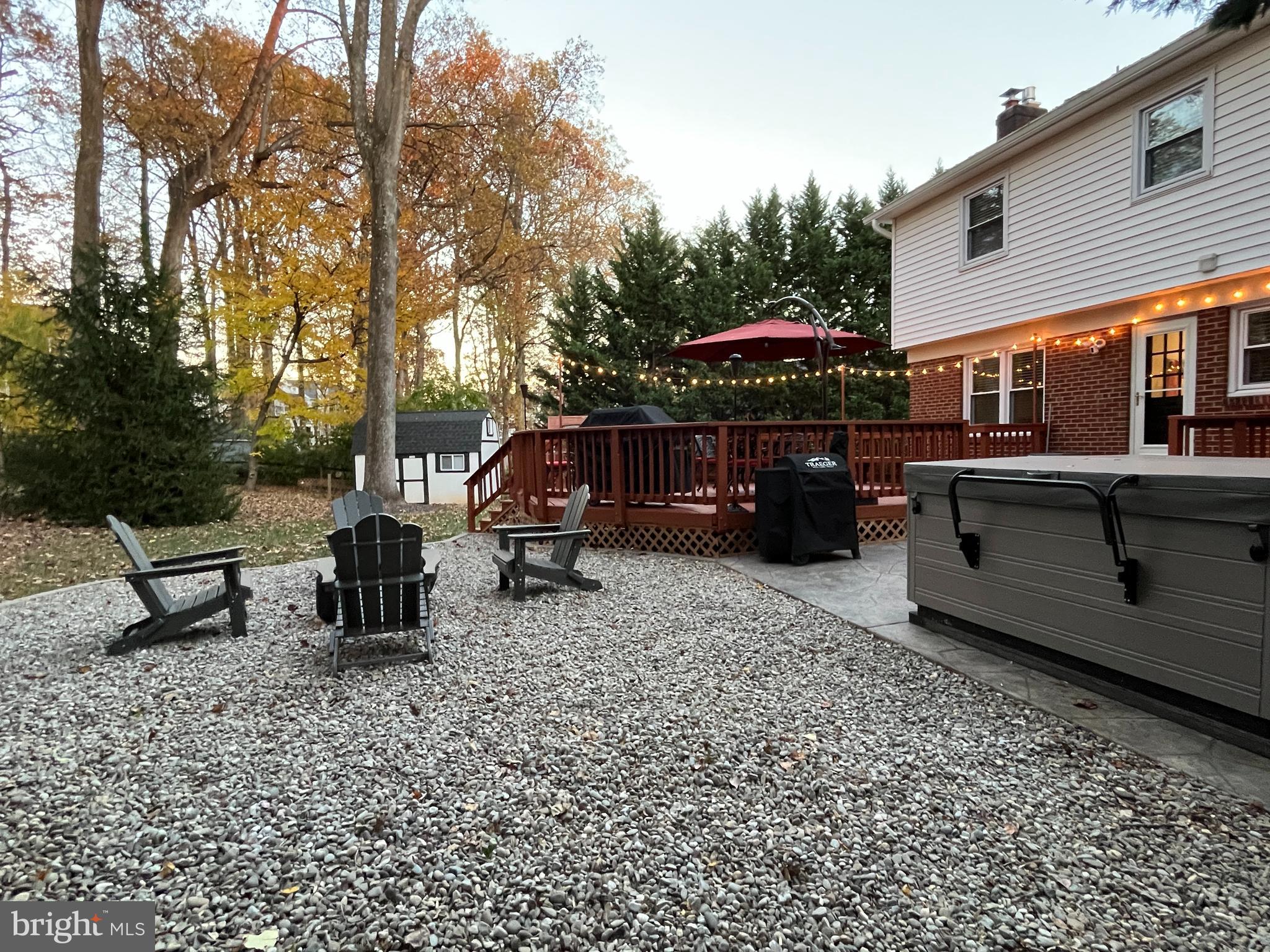 FAIRFAX ACRES - Residential