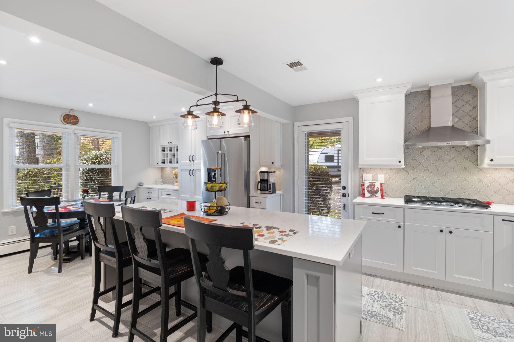 FAIRFAX ACRES - Residential