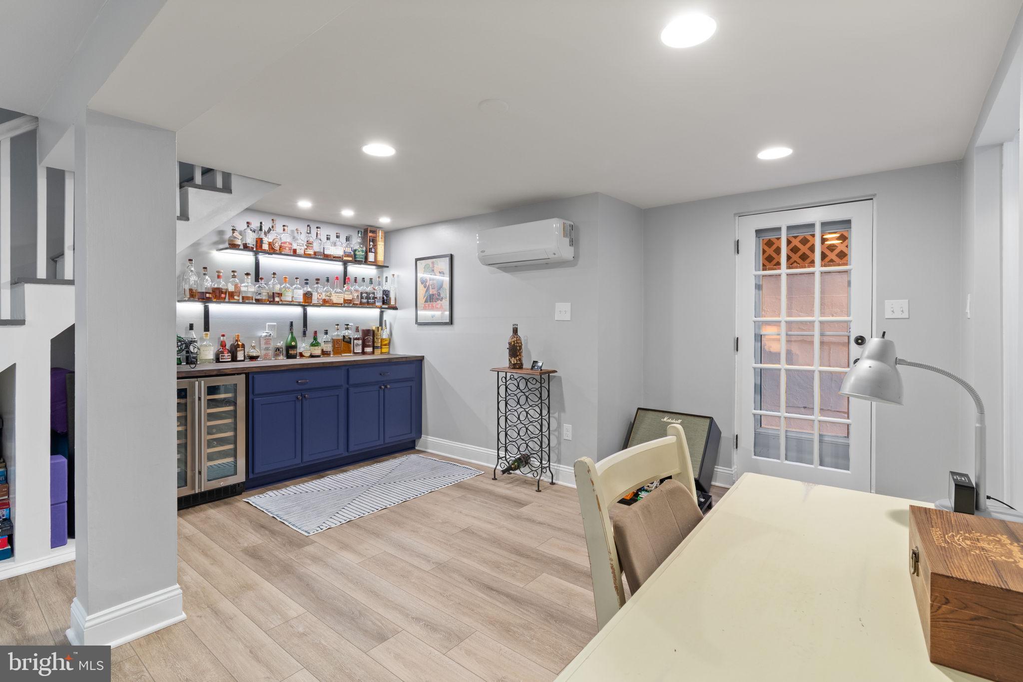 FAIRFAX ACRES - Residential