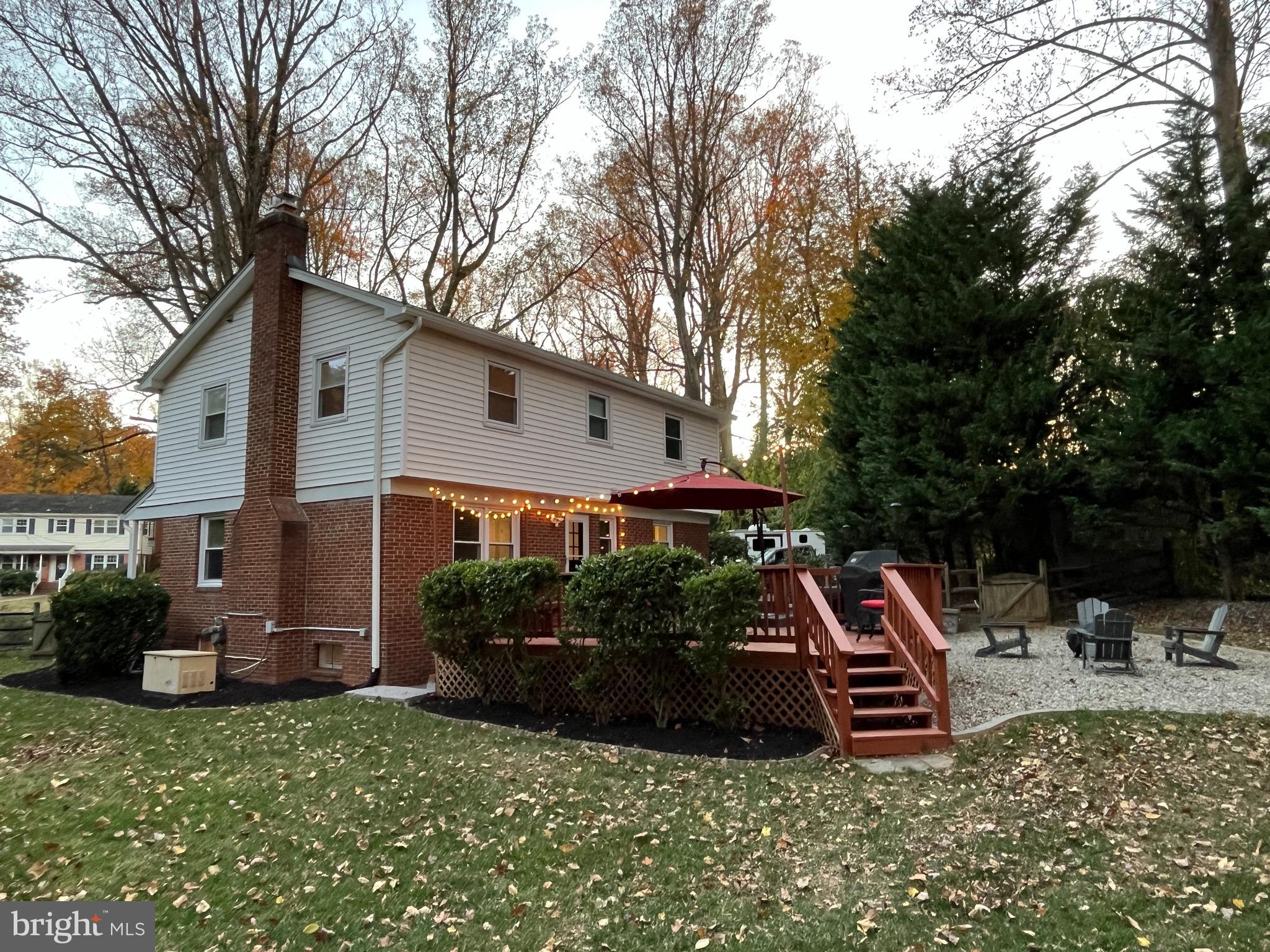 FAIRFAX ACRES - Residential