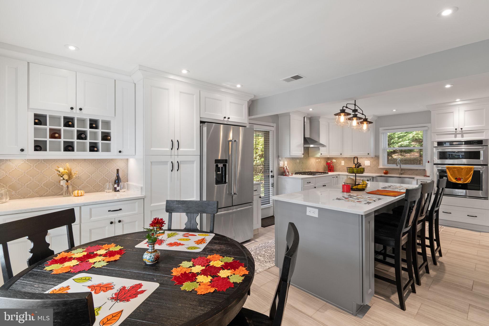 FAIRFAX ACRES - Residential