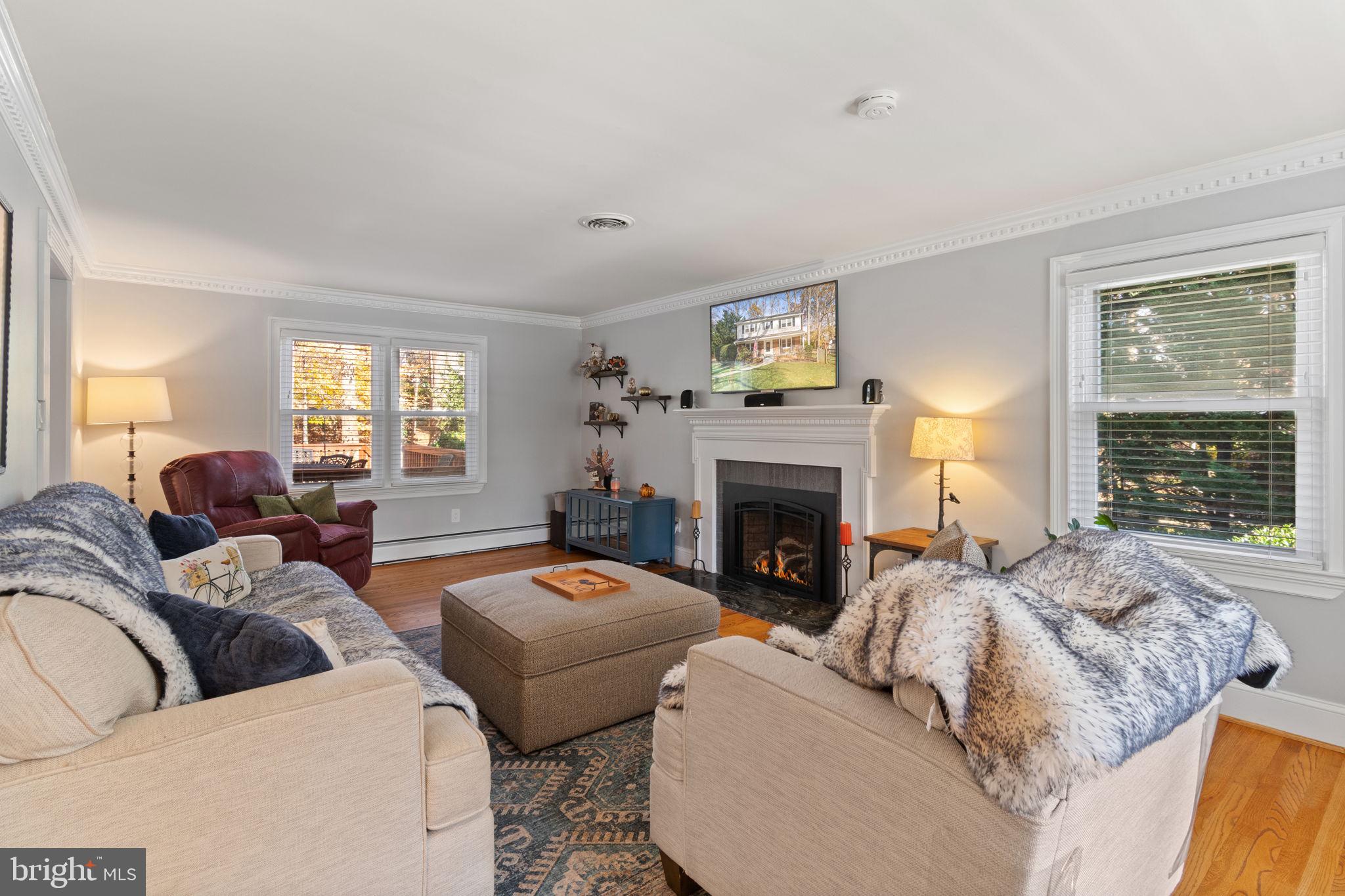 FAIRFAX ACRES - Residential