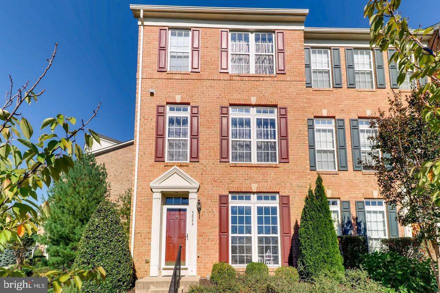 This lovely end unit Townhome features 3 full bedrooms with a 4th bedroom / office on the lower level, 2 full baths and 2 half bath.. The owner suite has a forth floor bonus room that can be used as a office, gym,  sitting room or dressing room. This home also has a 2 car garage and additional parking parking in driveway and a deck. Newer HVAC, Hot water heater and carpet