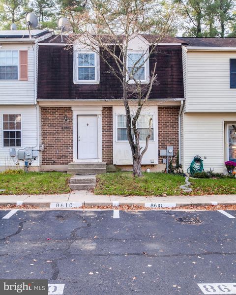 Photo of 8610 Watershed Court, GAITHERSBURG, MD 20877 (MLS # MDMC2215096)