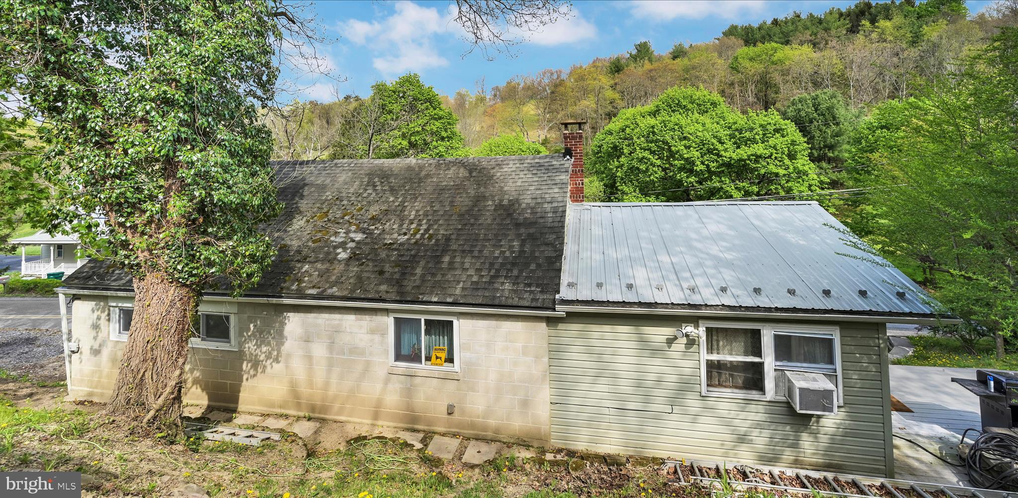 POTTSVILLE - Residential