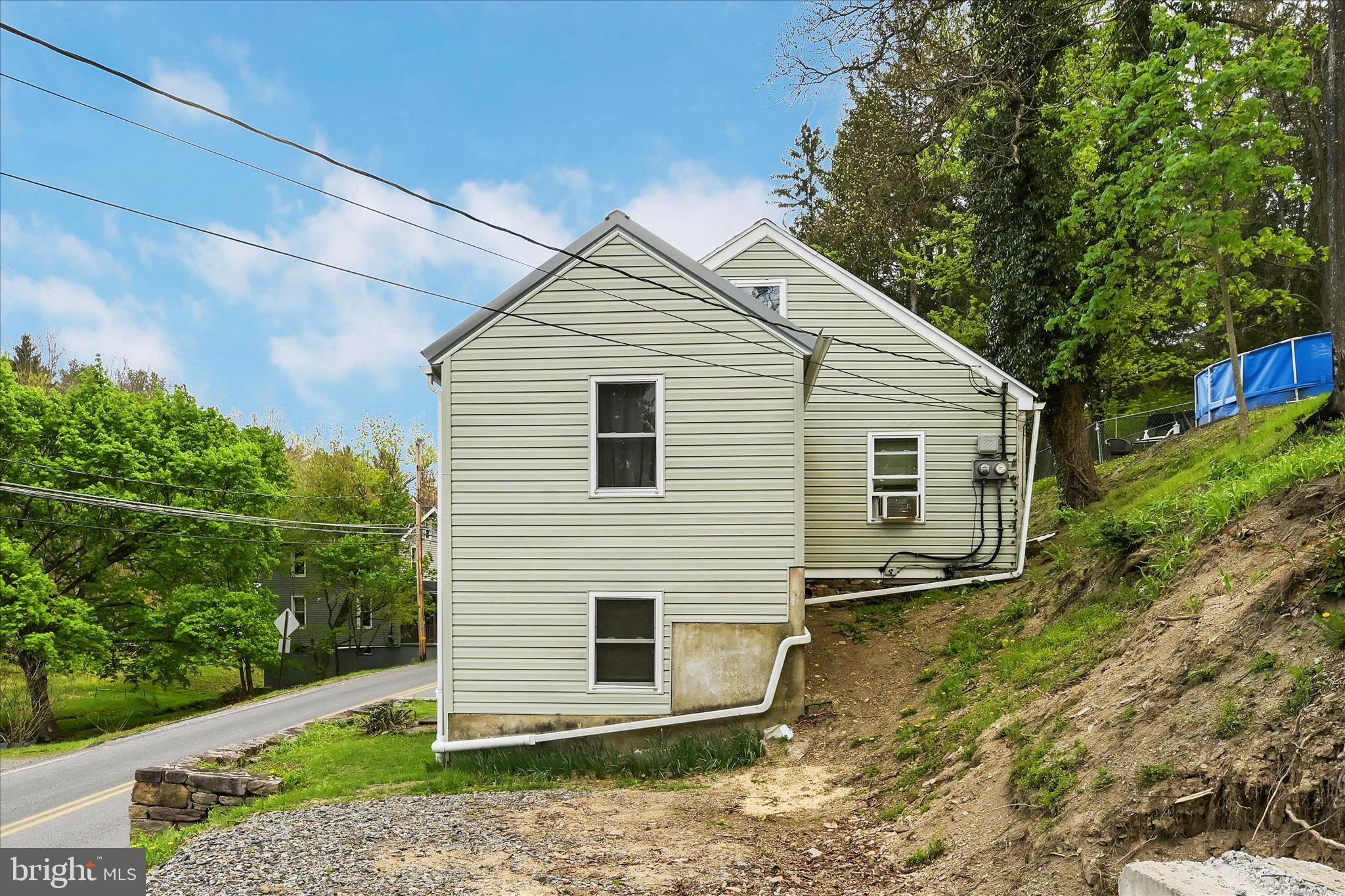 POTTSVILLE - Residential