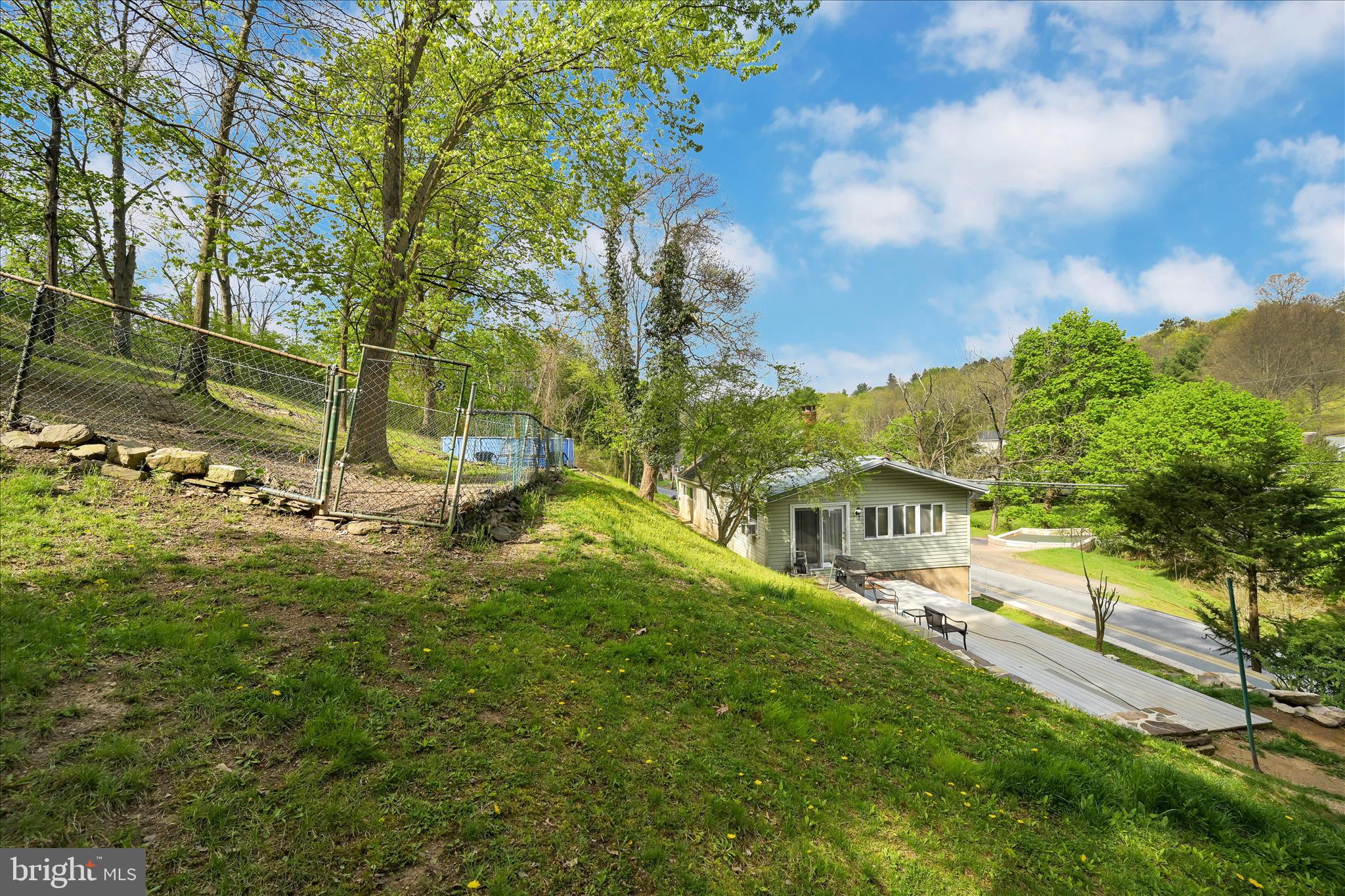 POTTSVILLE - Residential