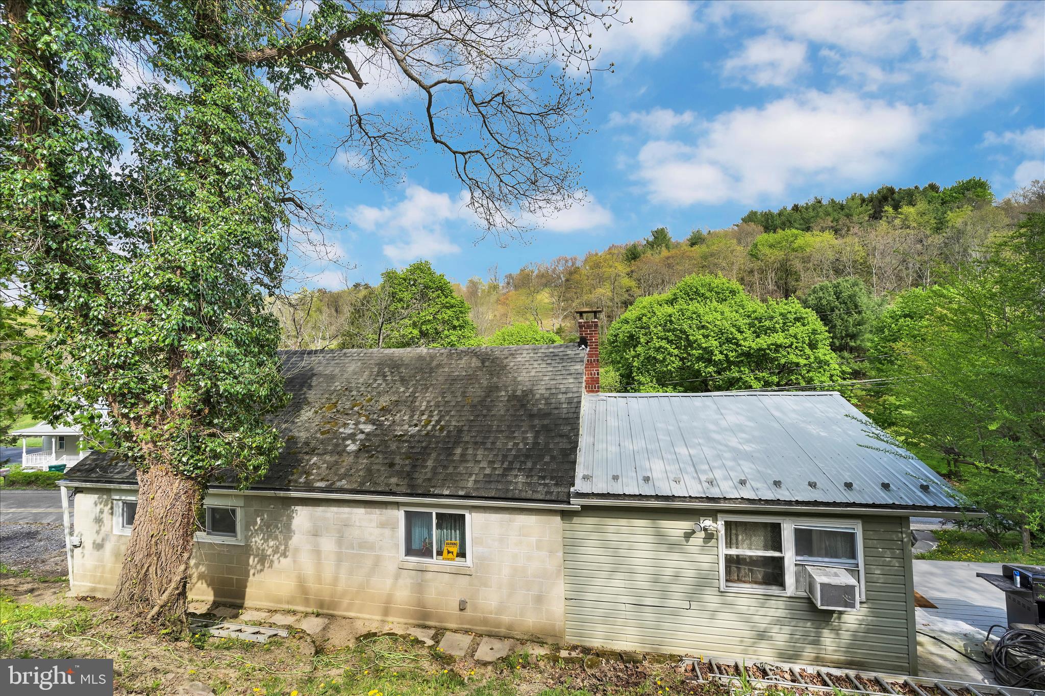 POTTSVILLE - Residential