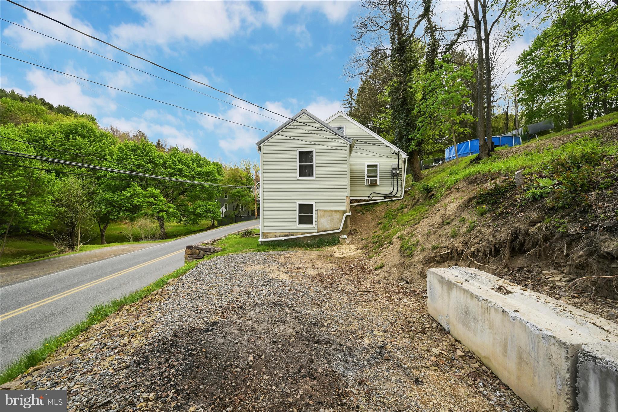 POTTSVILLE - Residential